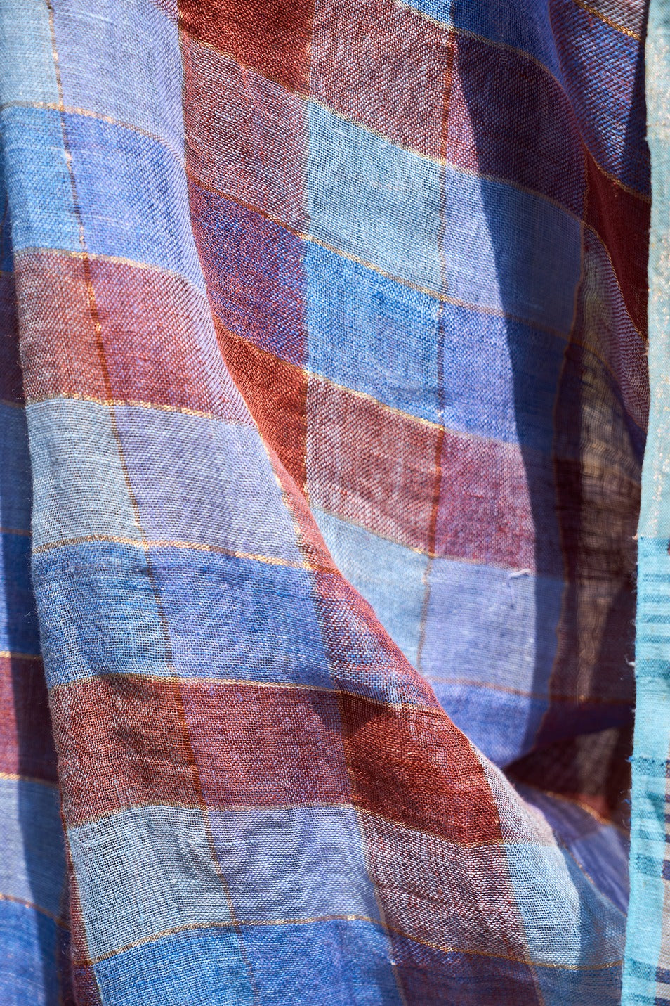Handwoven Linen Saree – Indigo & Maroon Checks with Zari Pallu – handcrafted linen – Handcrafted in India