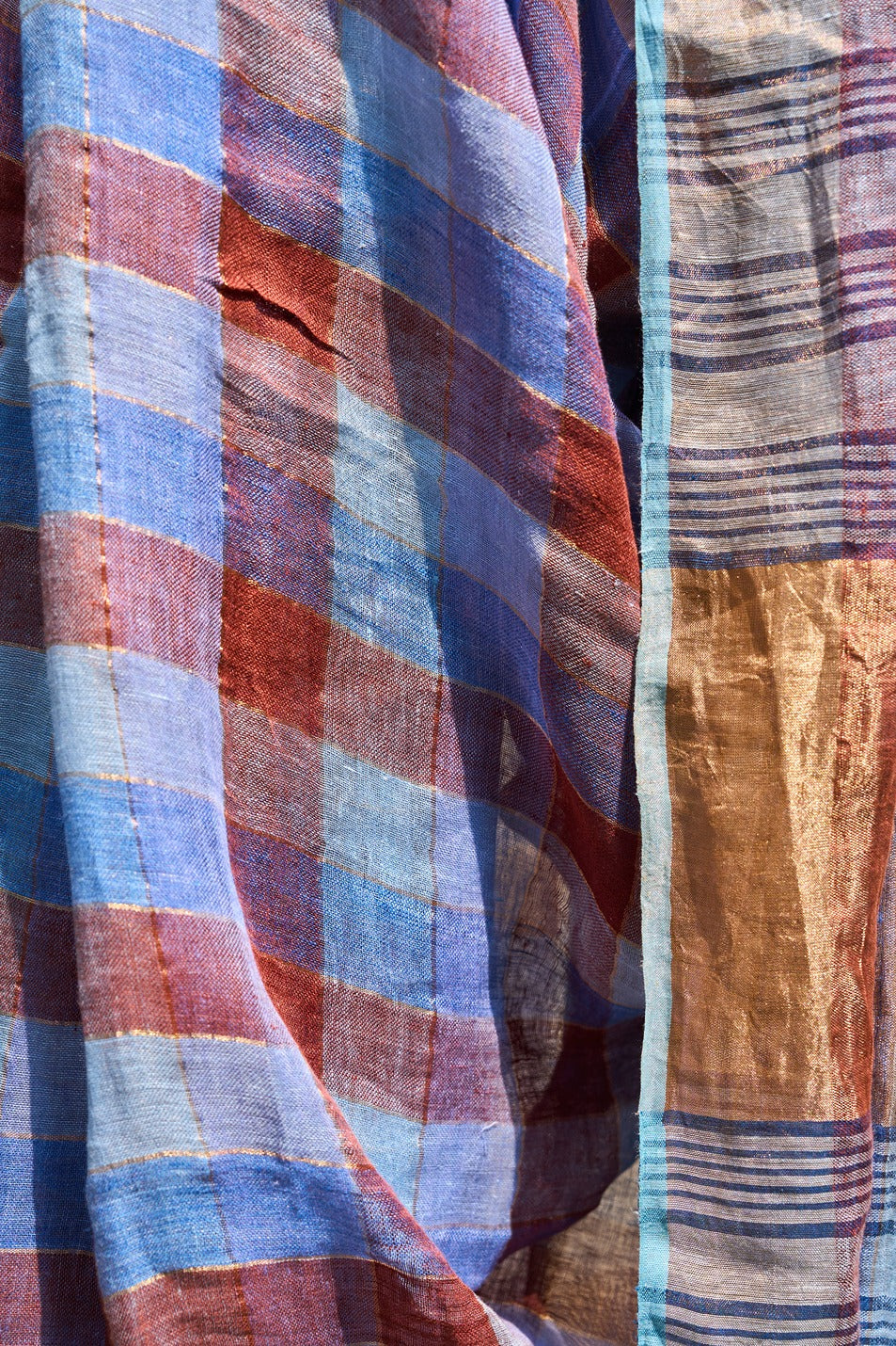 Handwoven Linen Saree – Indigo & Maroon Checks with Zari Pallu – handcrafted linen – Handcrafted in India