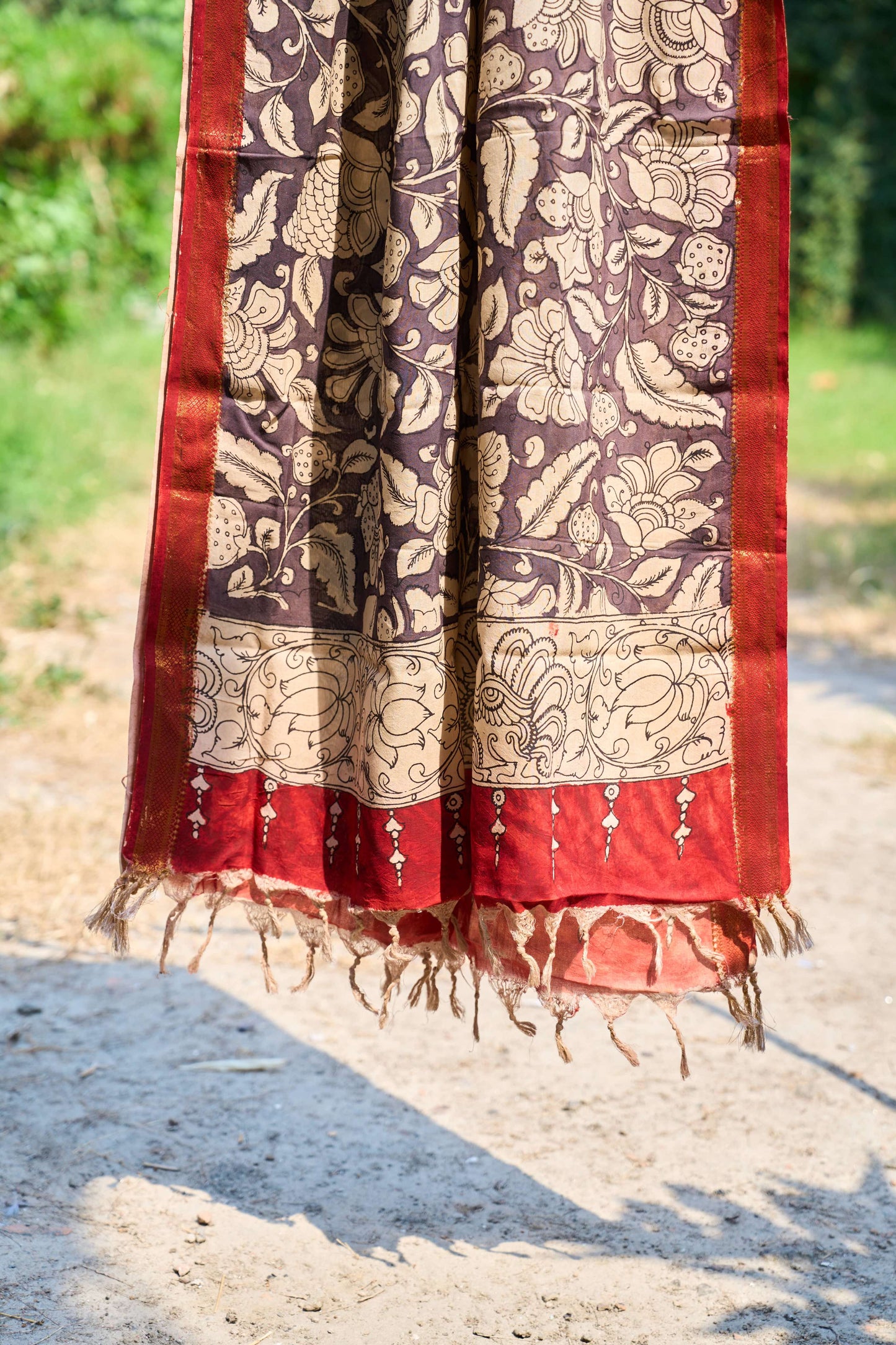 Maroon-black Maheshwari Silk Dupatta with Kalamkari Work – Twilight Whispers – handcrafted silk – Handcrafted in India