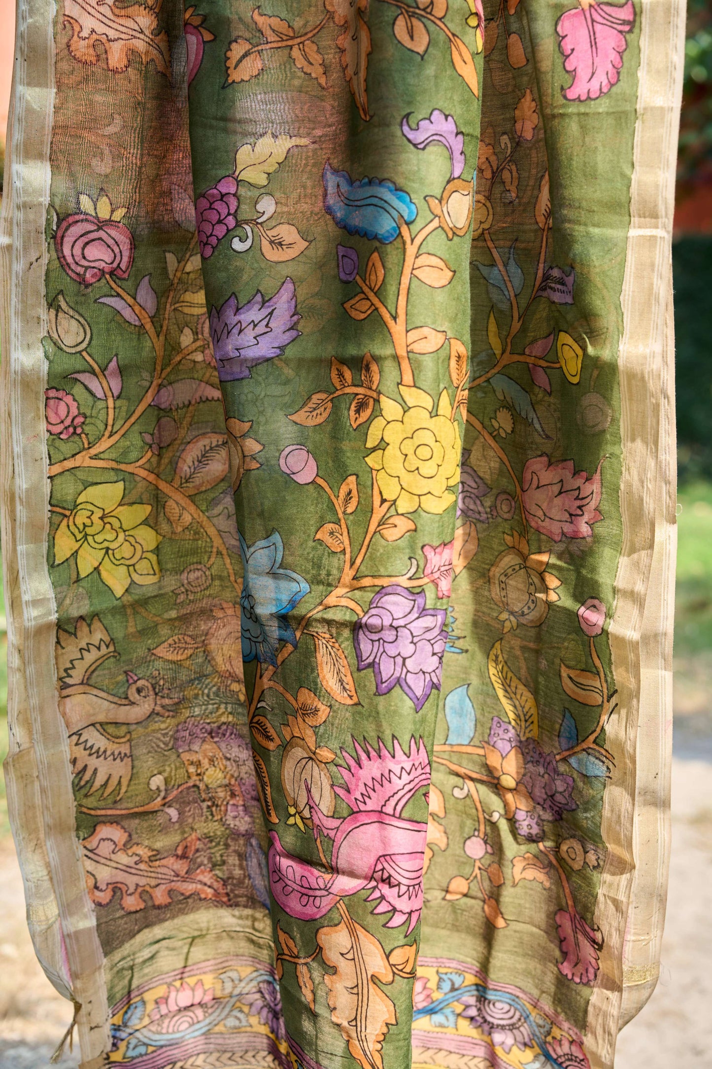 Olive Green Chanderi Silk Dupatta with Bird Kalamkari – Peacock Garden – handcrafted silk – Handcrafted in India