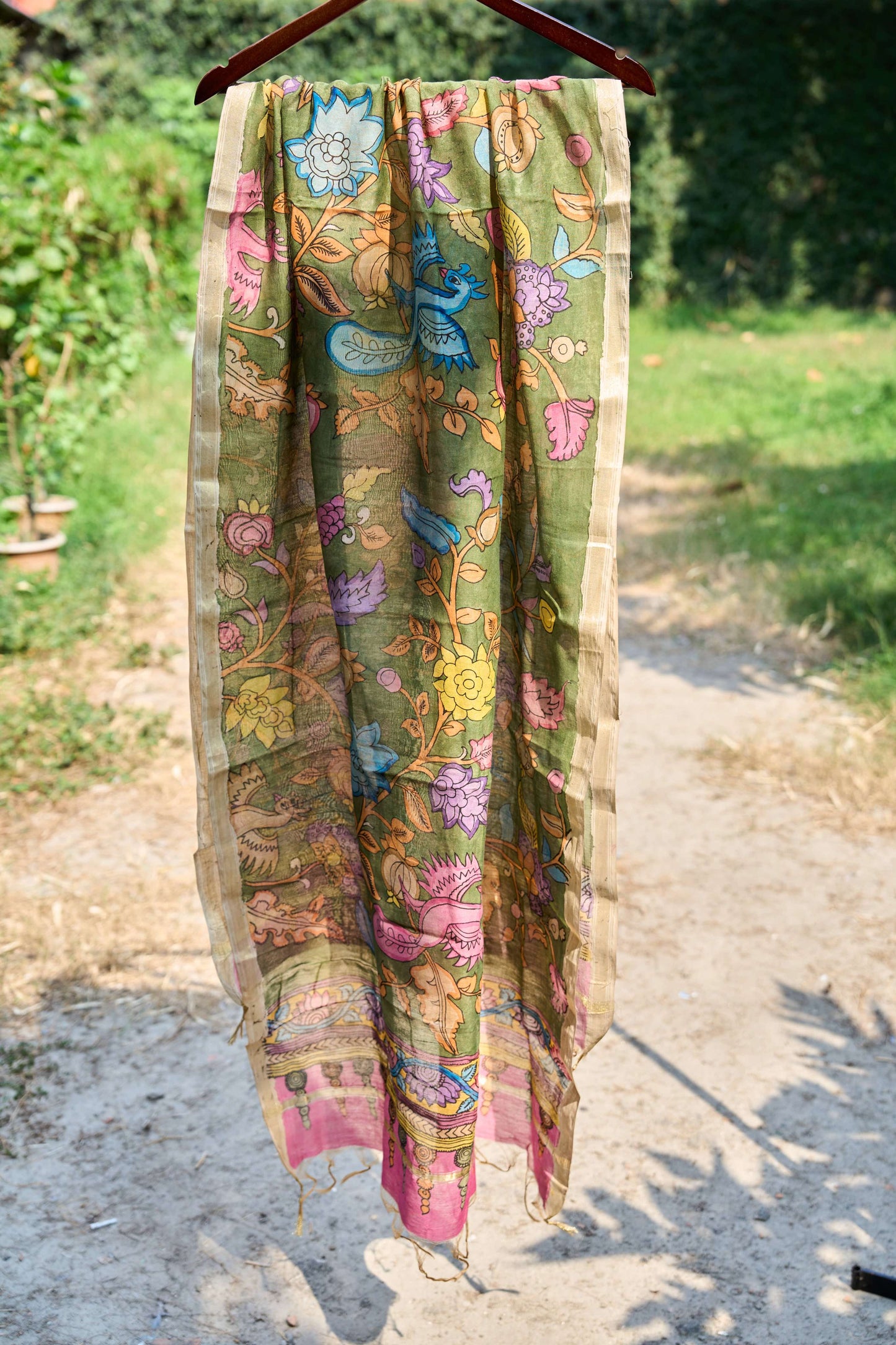 Olive Green Chanderi Silk Dupatta with Bird Kalamkari – Peacock Garden – handcrafted silk – Handcrafted in India